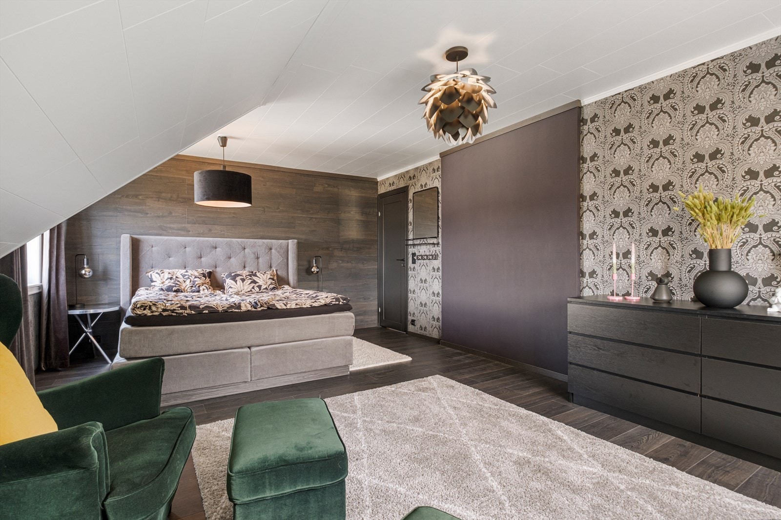 Loft - Hovedsoverom er stort og innbydende Galleribilde