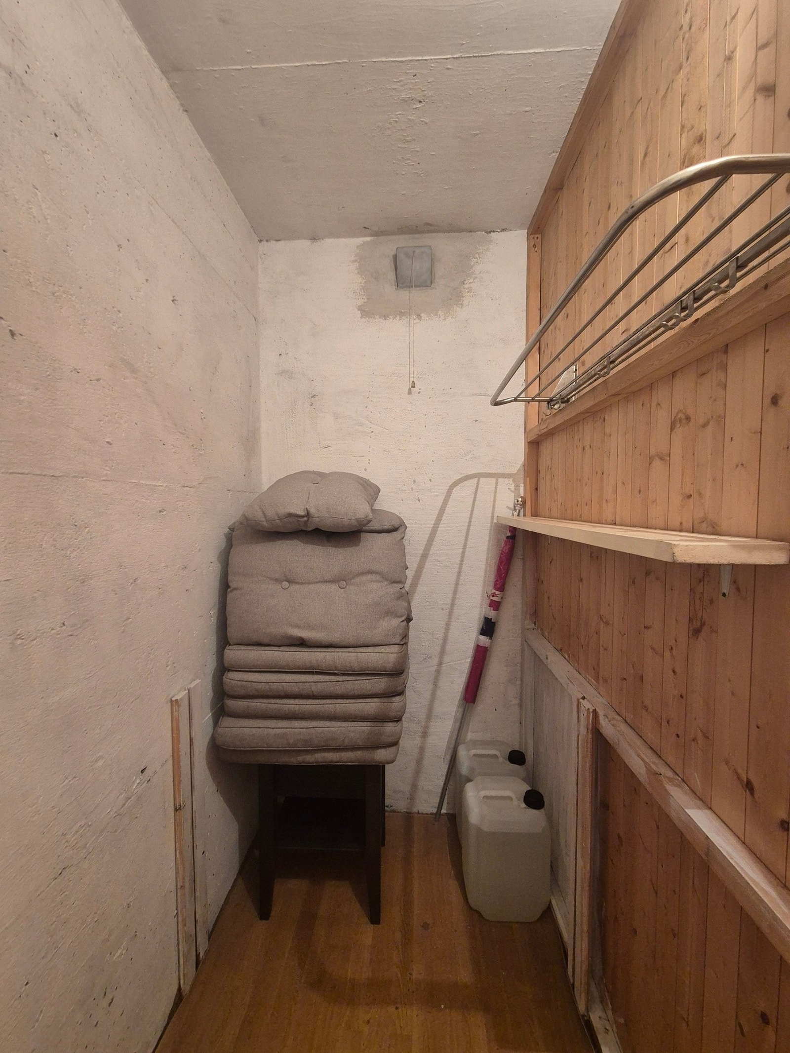Dette er den ene av totalt tre boder som sikrer deg rikelig med lagringsplass. I tillegg er det felles sykkelbod i oppgangen, med inngang fra gateplan. Galleribilde