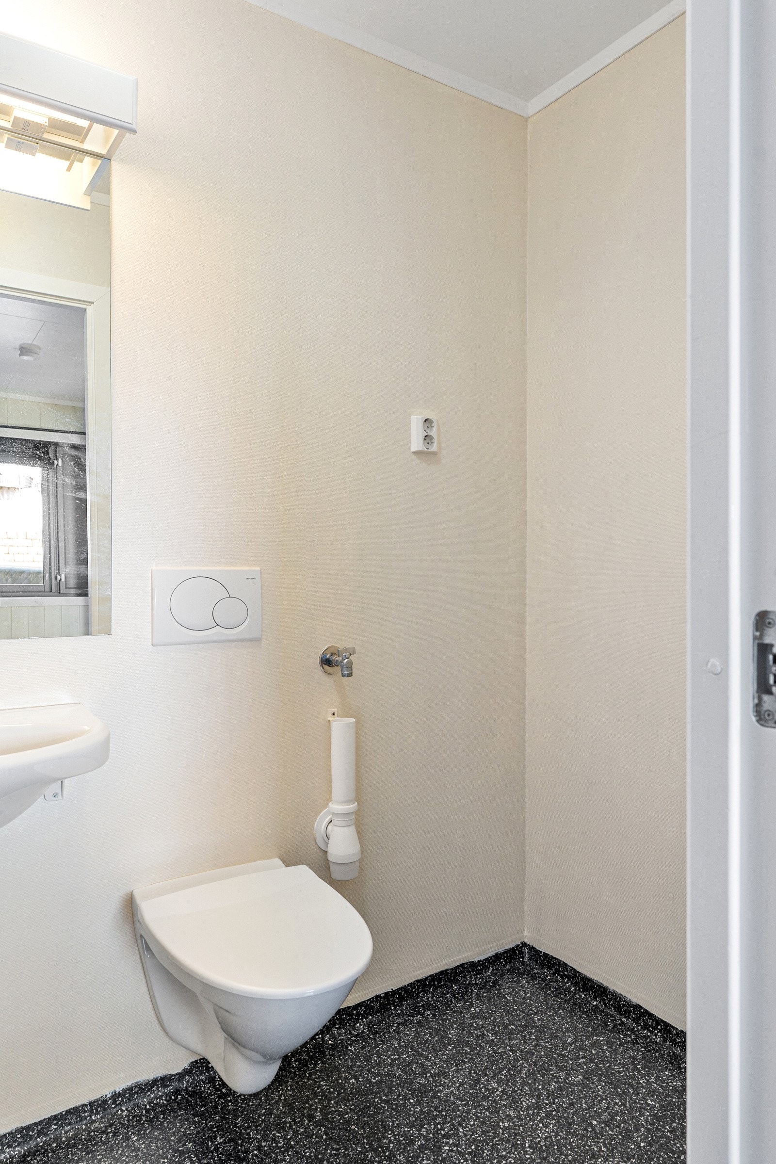 Bad tilknyttet ett av soverommene