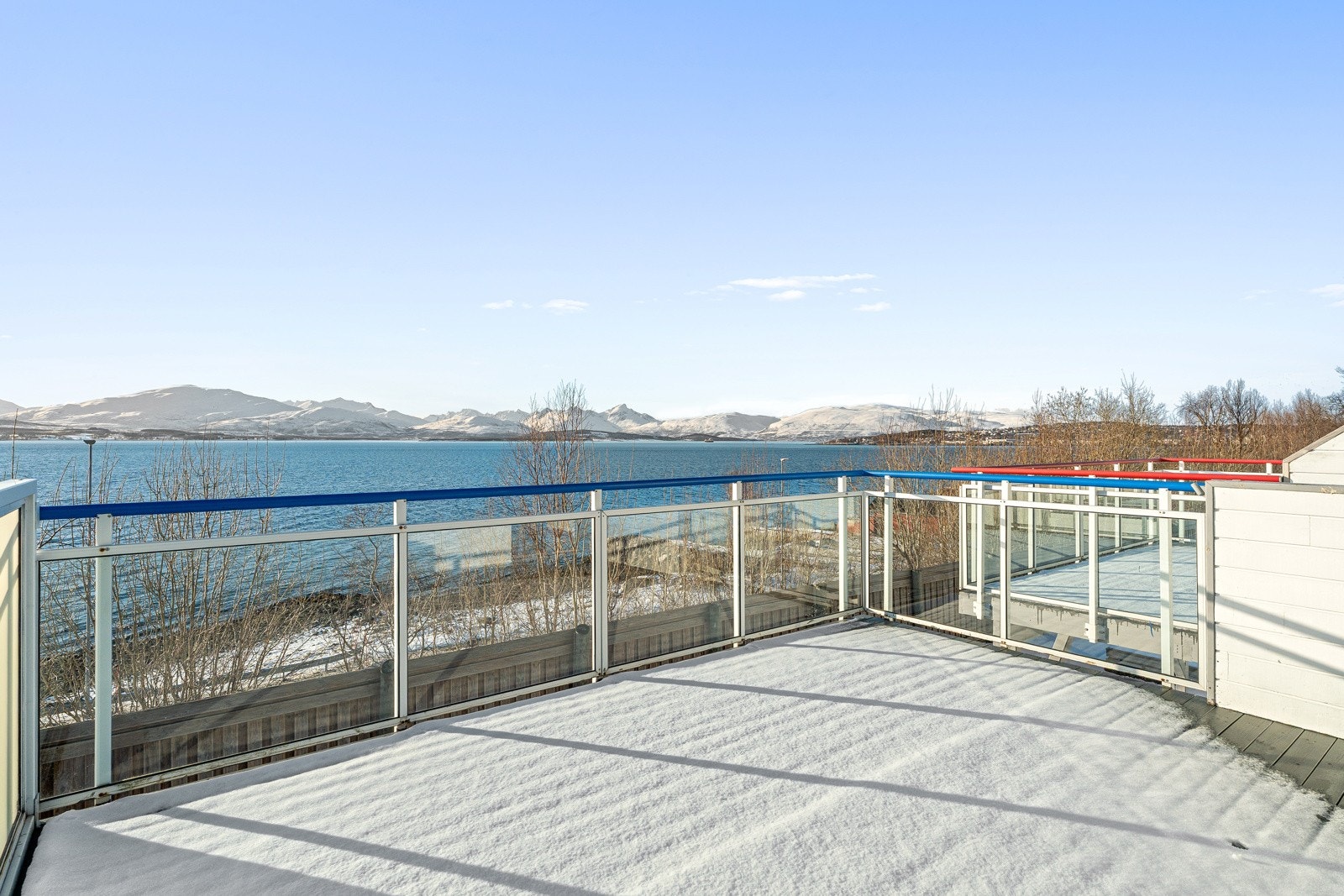 Fantastisk utsikt over sundet mot Kvaløya.