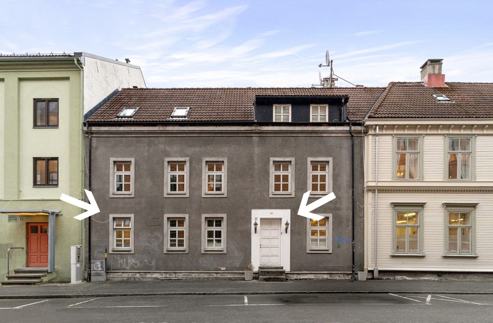 Fasade. Bygget ble oppsatt i 1985. Galleribilde