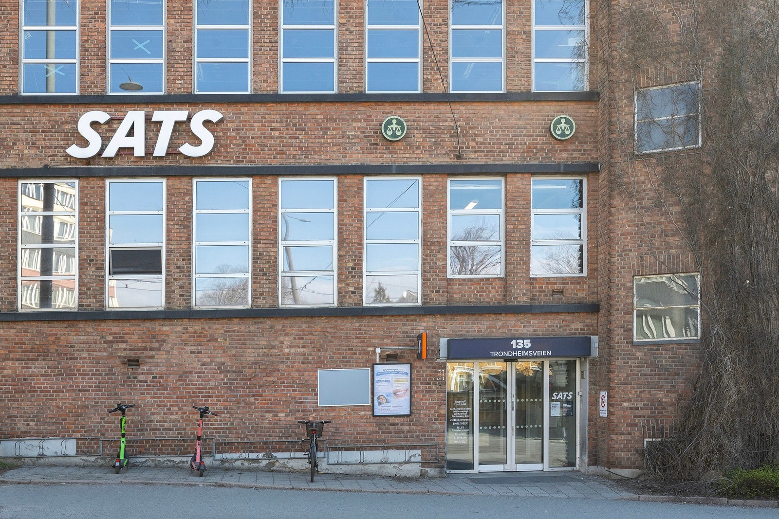Treningssenteret SATS ligger rett nede i veien. Galleribilde