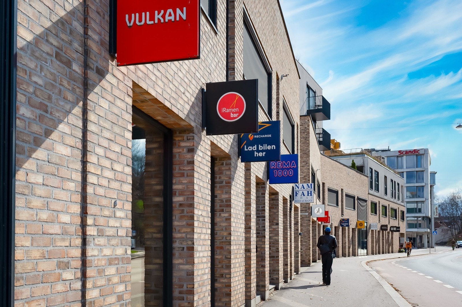 Vulkan er en levende bydel med et rikt utvalg av butikker, serveringssteder og kulturtilbud. Galleribilde