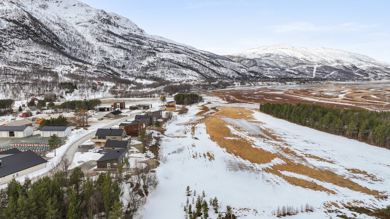 For den turglade er det umiddelbar nærhet til skog og mark med et rikt utvalg av turmuligheter året rundt. Galleribilde