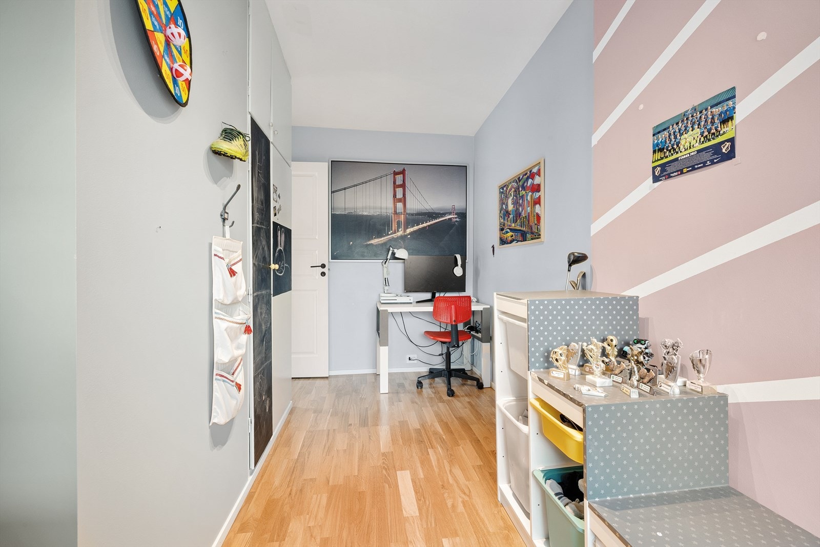 Det tredje soverommet passer utmerket som barnerom eller kontor. Galleribilde