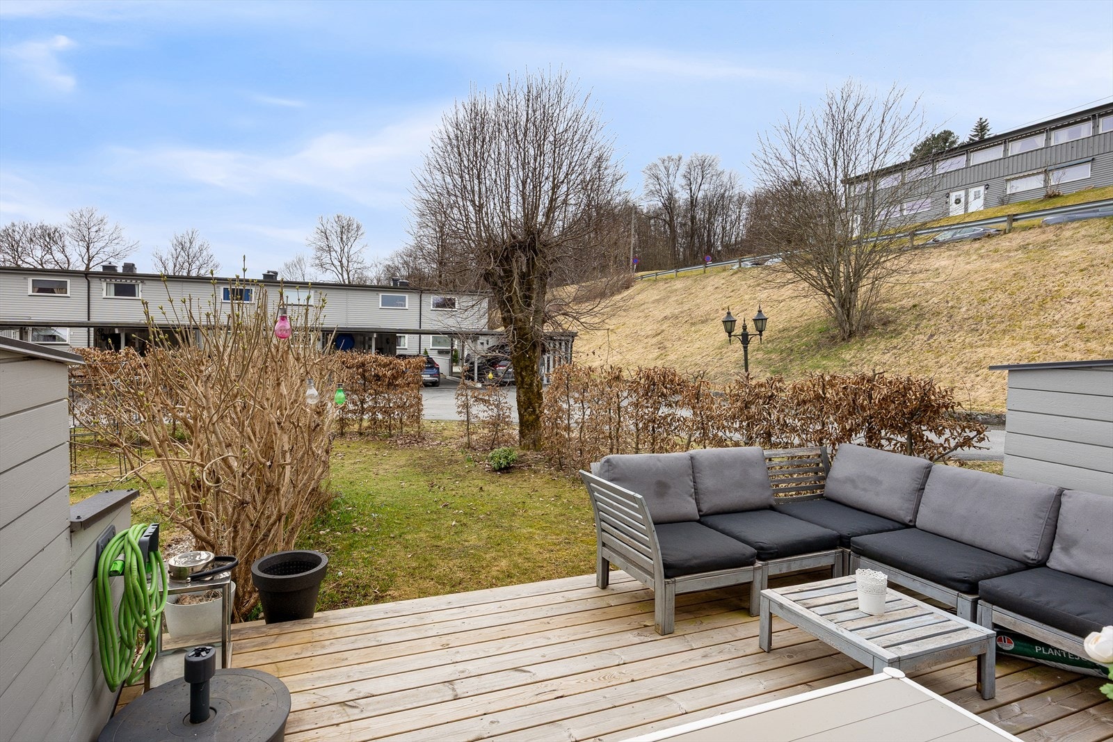 Hagen er pent opparbeidet og lettstelt. Galleribilde