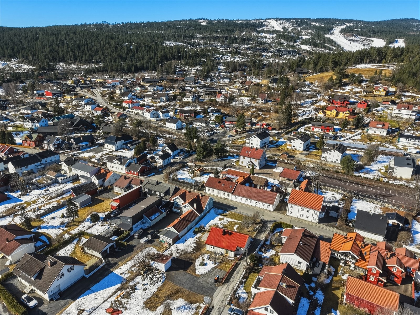 Hvis du ønsker turer i skog og mark er det kort avstand til Kongsberg Skisenter hvor du har et svært godt aktivitetstilbud både sommer og vinter Galleribilde