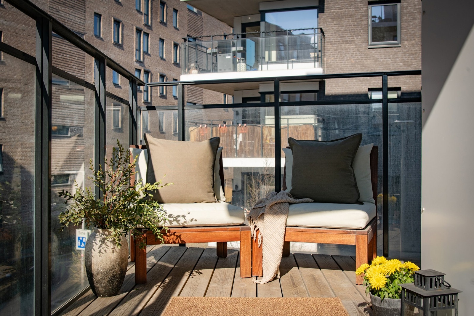 Området byr på en perfekt kombinasjon av byliv og ro. Galleribilde
