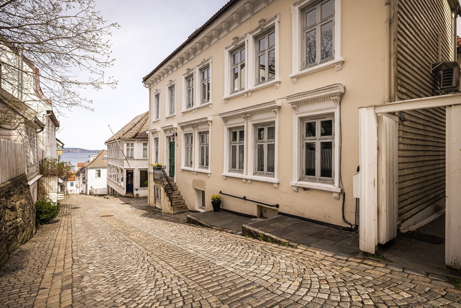 Et rolig og sjarmerende området med historiske smau, rolige gater og nærhet til alt du måtte trenge. Galleribilde
