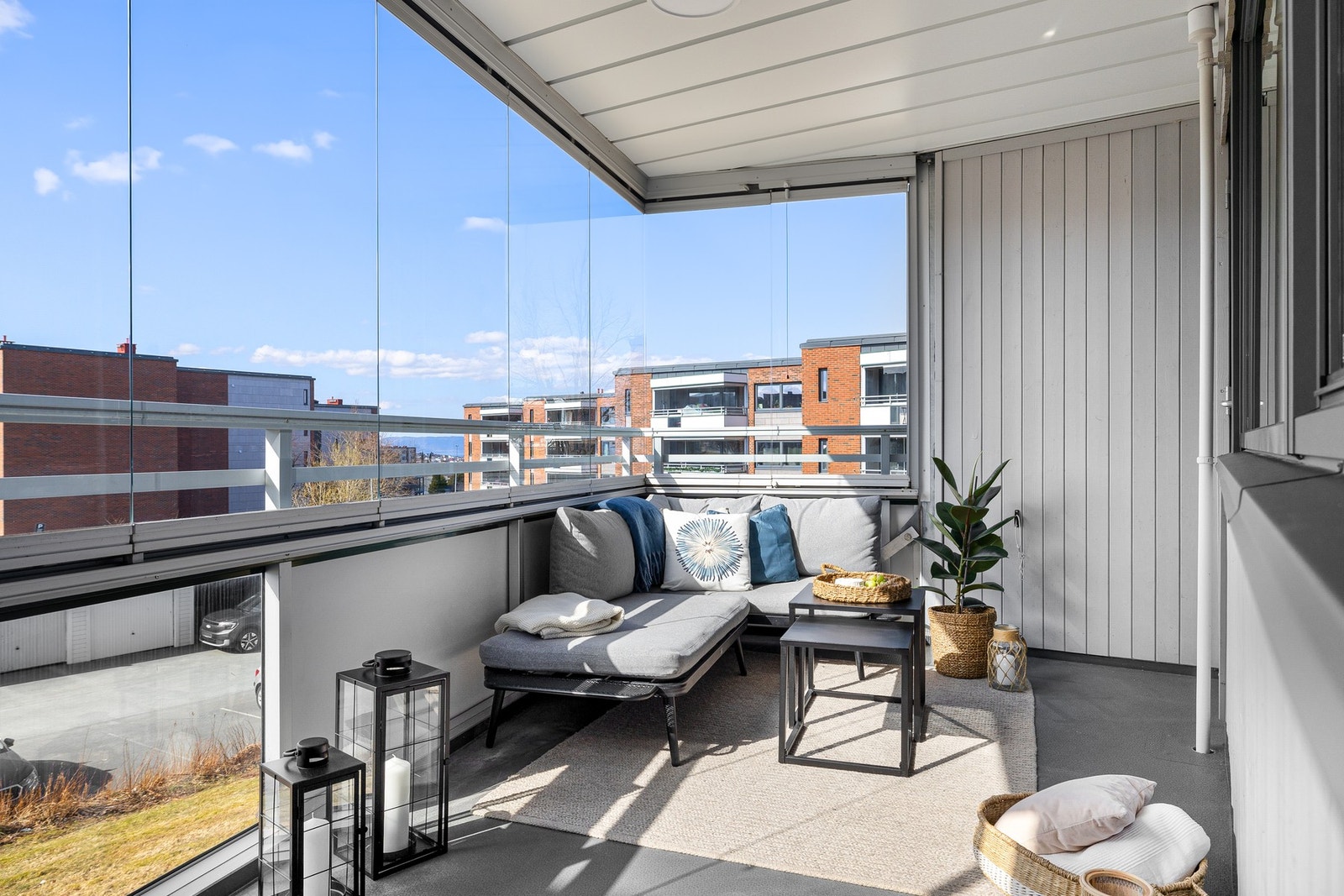 God plass til ønsket utemøblement som sittegrupper og grill e.l. Galleribilde