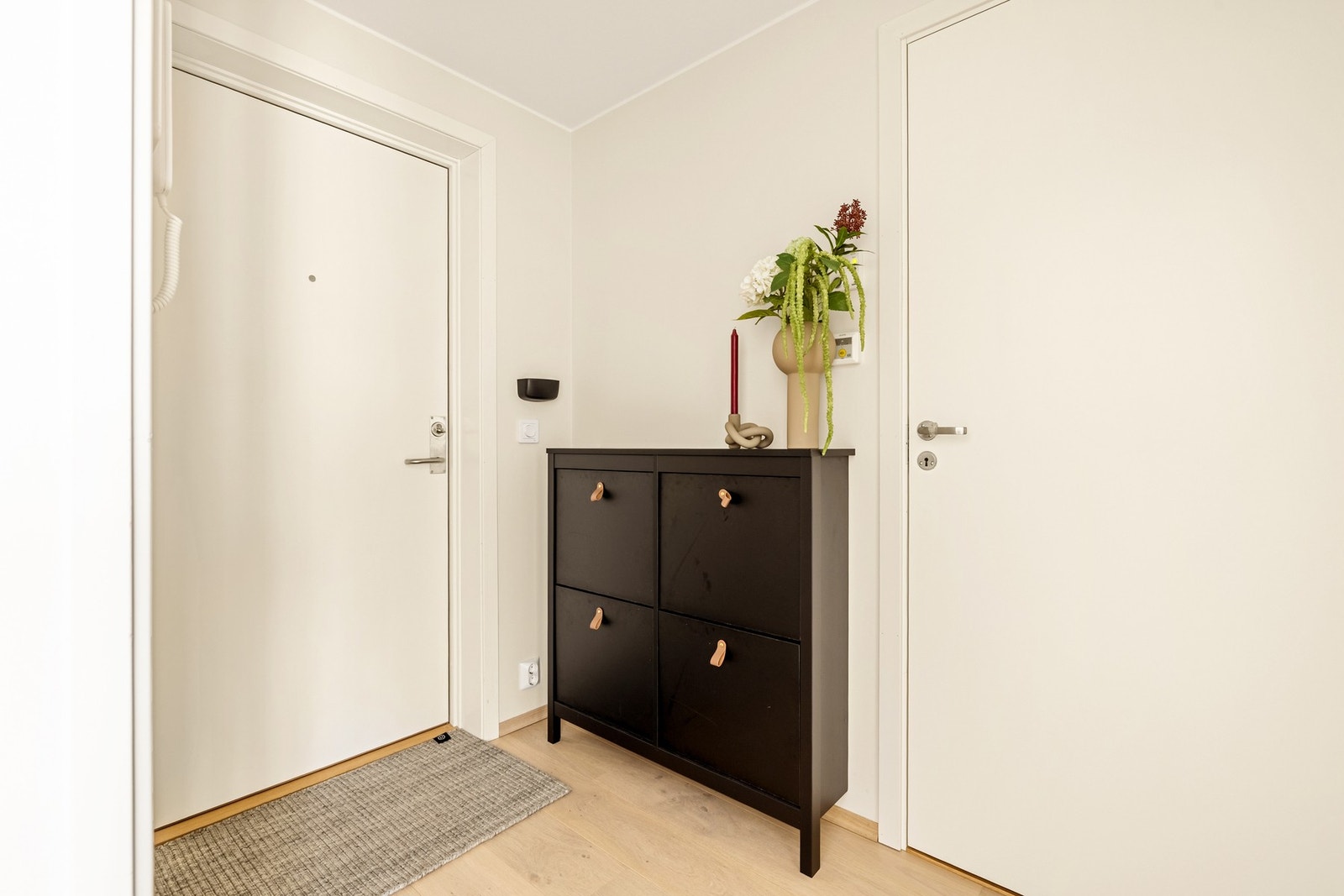 Fra entréen er det tilkomst til badet. Galleribilde