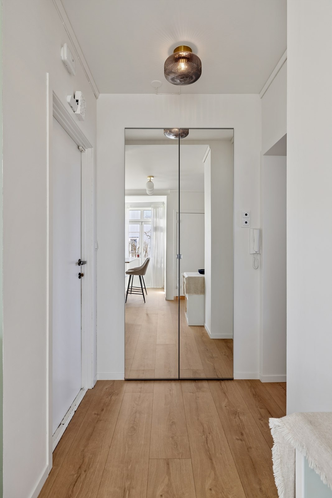 God oppbevaringsplass i gangen. Galleribilde