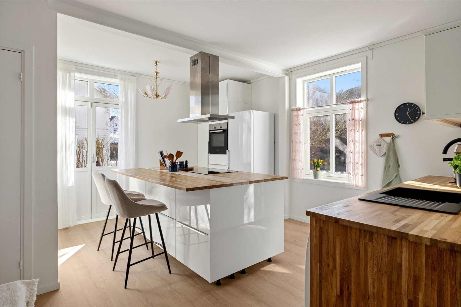 Dette er en leilighet med godt særpreg kort avstand fra byen. Galleribilde
