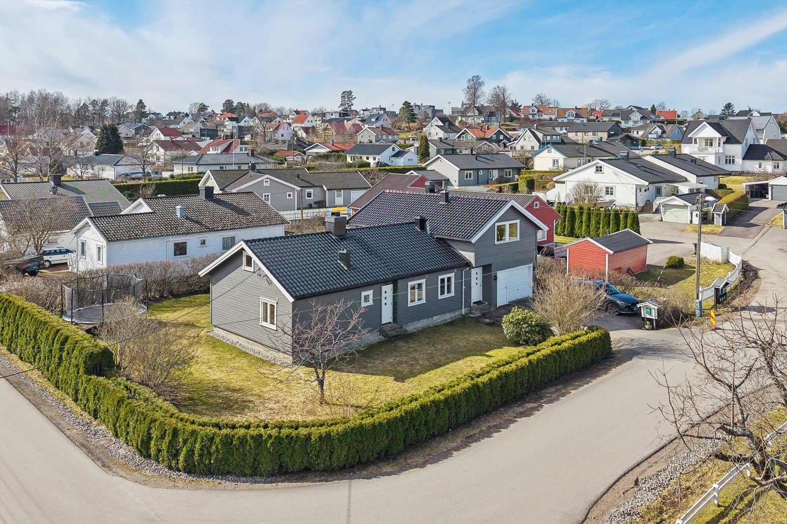 DNB Eiendom v/ Julie Kihle Kristiansen har gleden av å presentere Bregneveien 6! Galleribilde