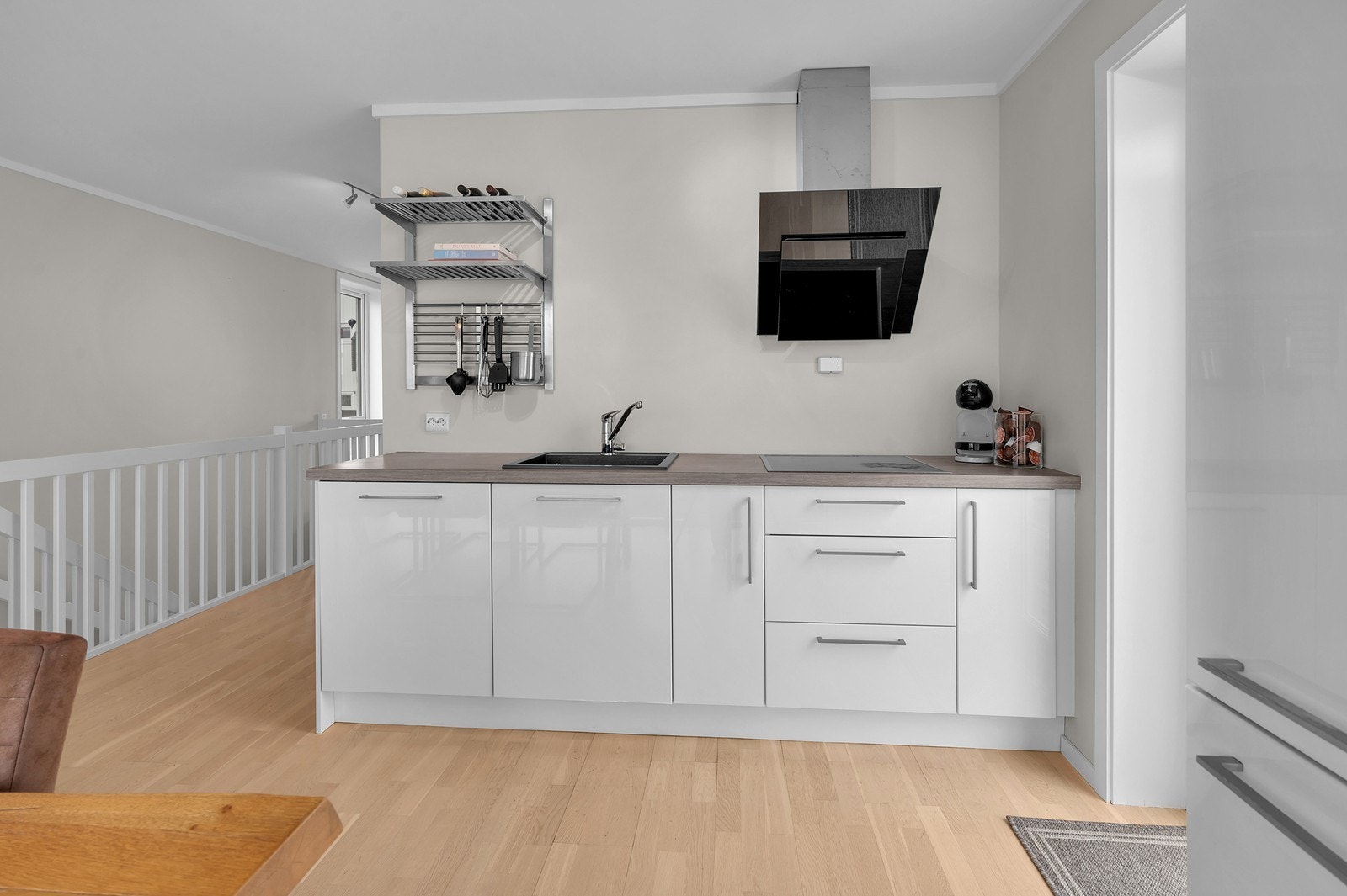 Moderne kjøkkeninnredning Galleribilde