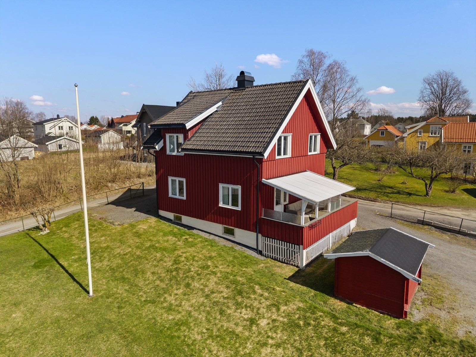 Sentrumsnær beliggenhet med gangavstand til "alt" Galleribilde