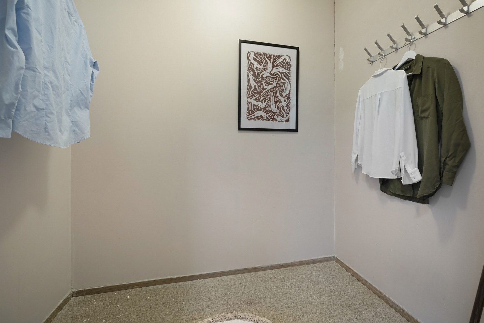 Praktisk innvendig bod med enkel tilgang fra entrè/gang Galleribilde