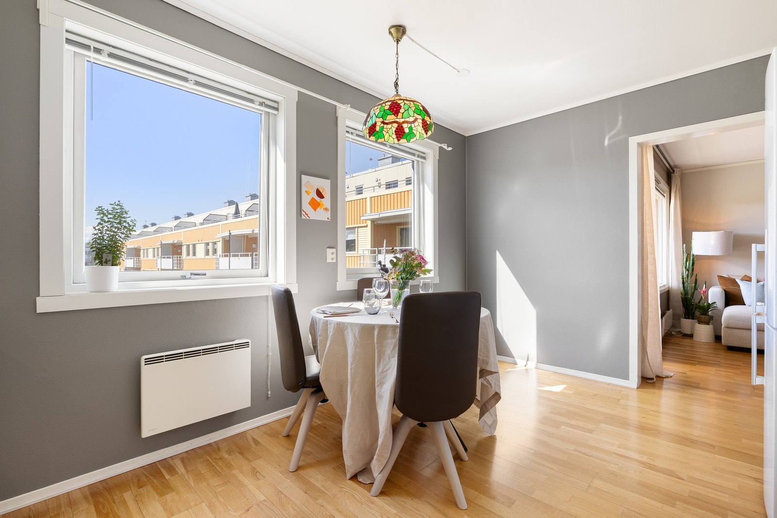 Det er god plass til et koselig spisebord på kjøkkenet. Galleribilde