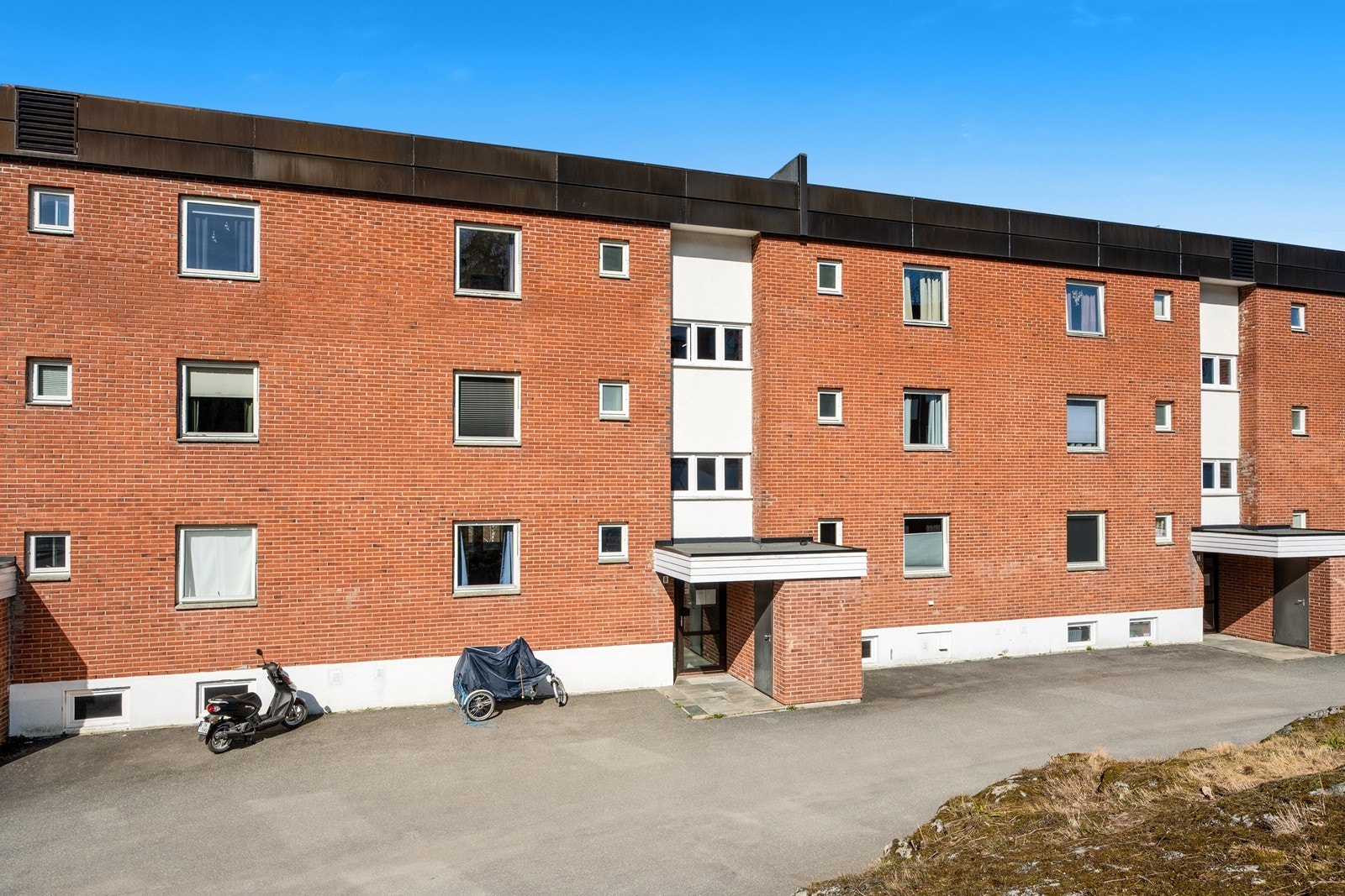 Lys og pen leilighet i 3. etasje. Balkong og lave fellesutgifter. Galleribilde