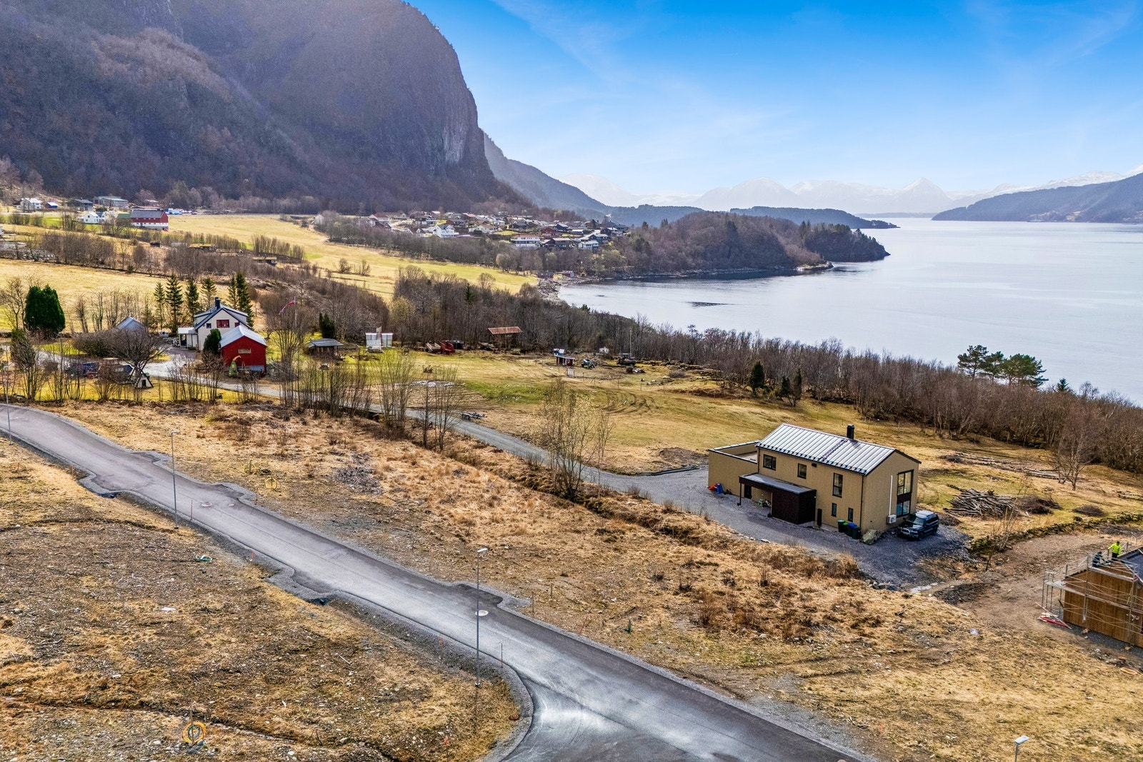 Kort vei til skole, butikk og turmuligheter Galleribilde