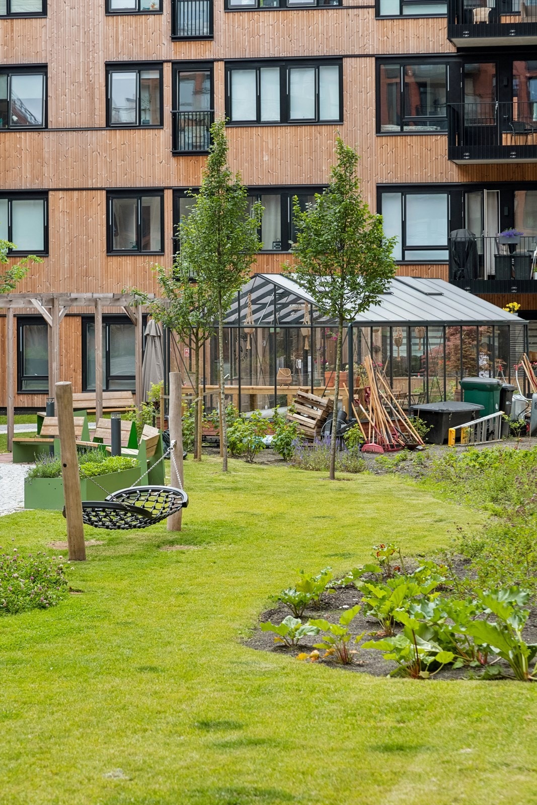 Uteområdene i Løren Botaniske skal være til for alle, og er laget for at det skal være ekstra hyggelig å bo her. Galleribilde