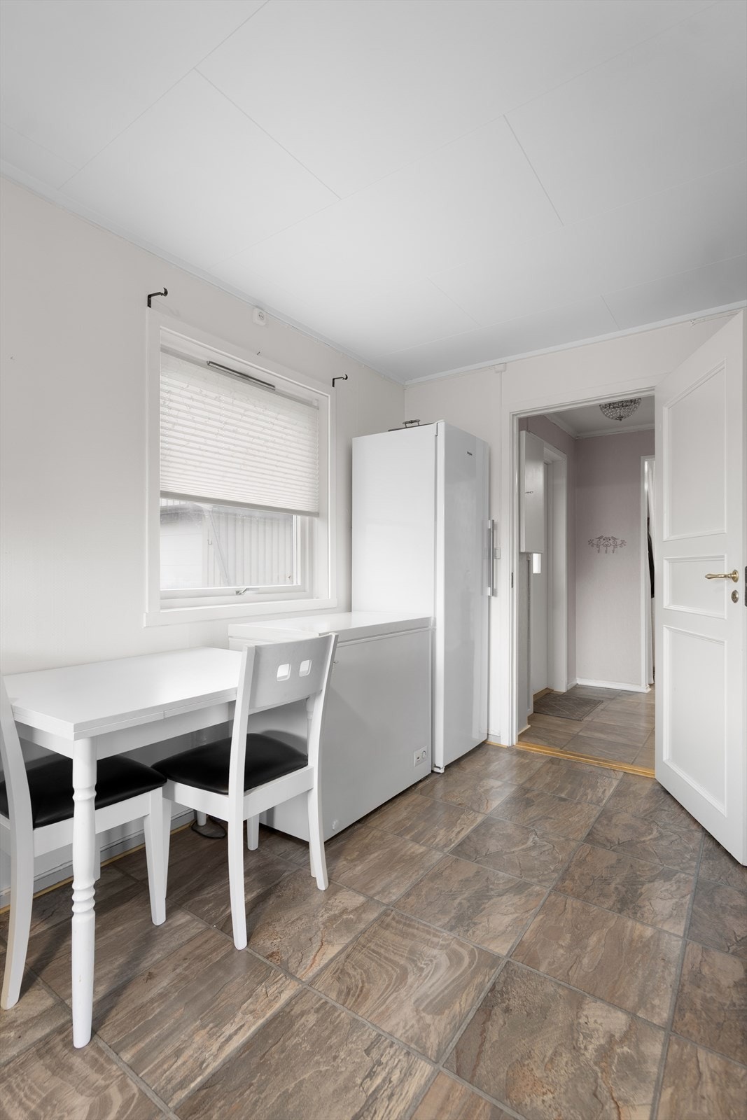 Plass for et kjøkkenbord, perfekt for hverdagen. Galleribilde