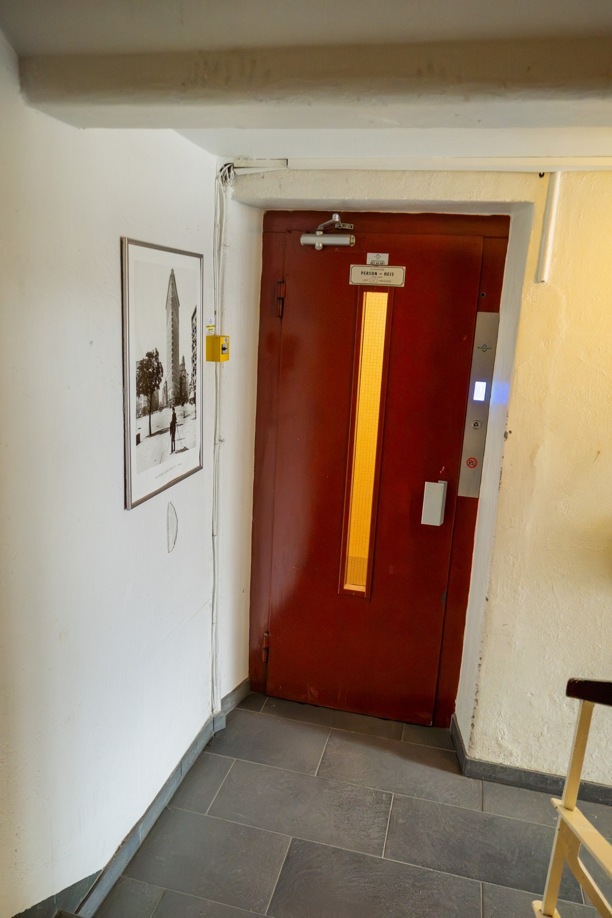 Det er heis i bygningen. Galleribilde