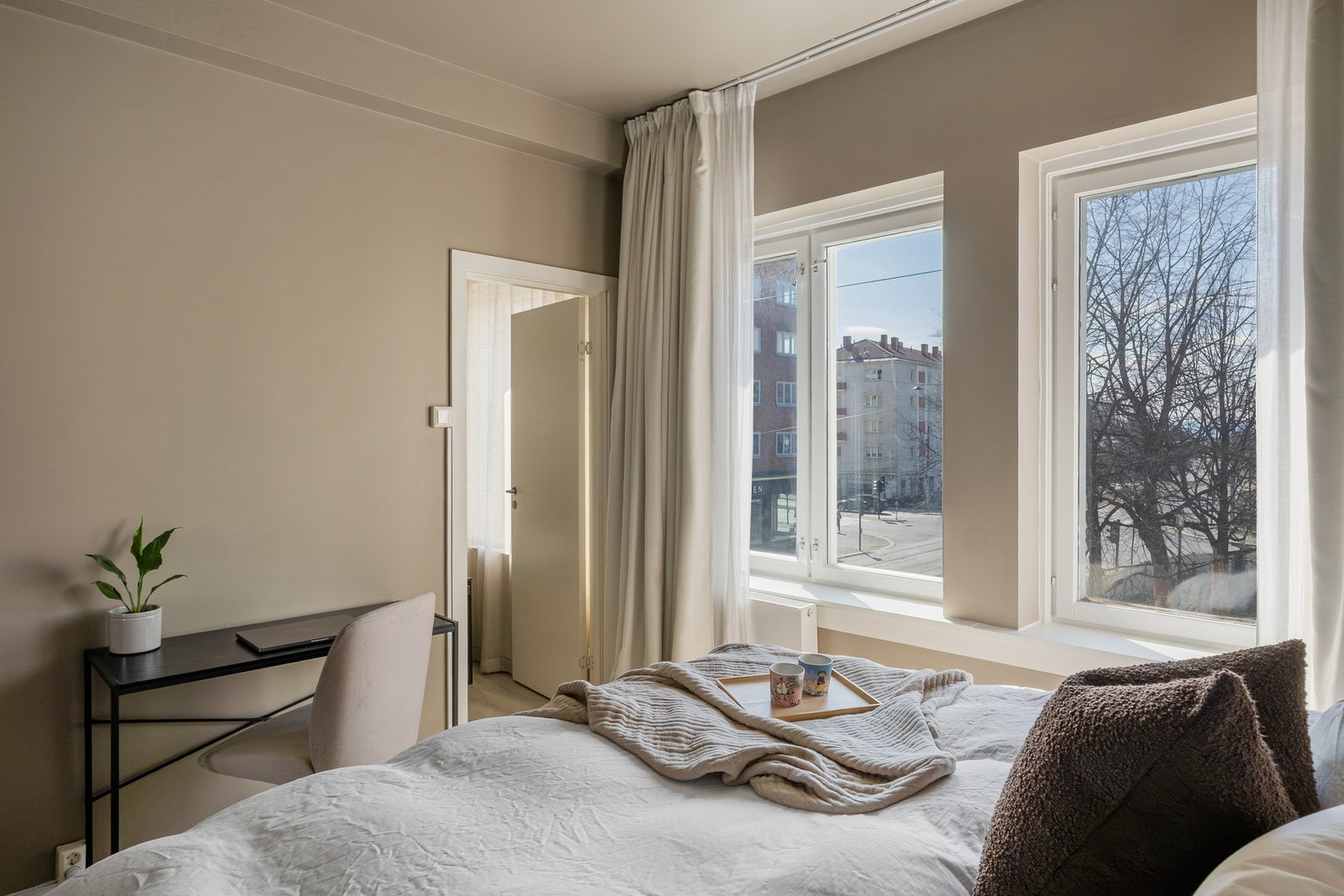Soverommet har en behagelig atmosfære som gjør det enkelt å falle til ro om kvelden. Galleribilde