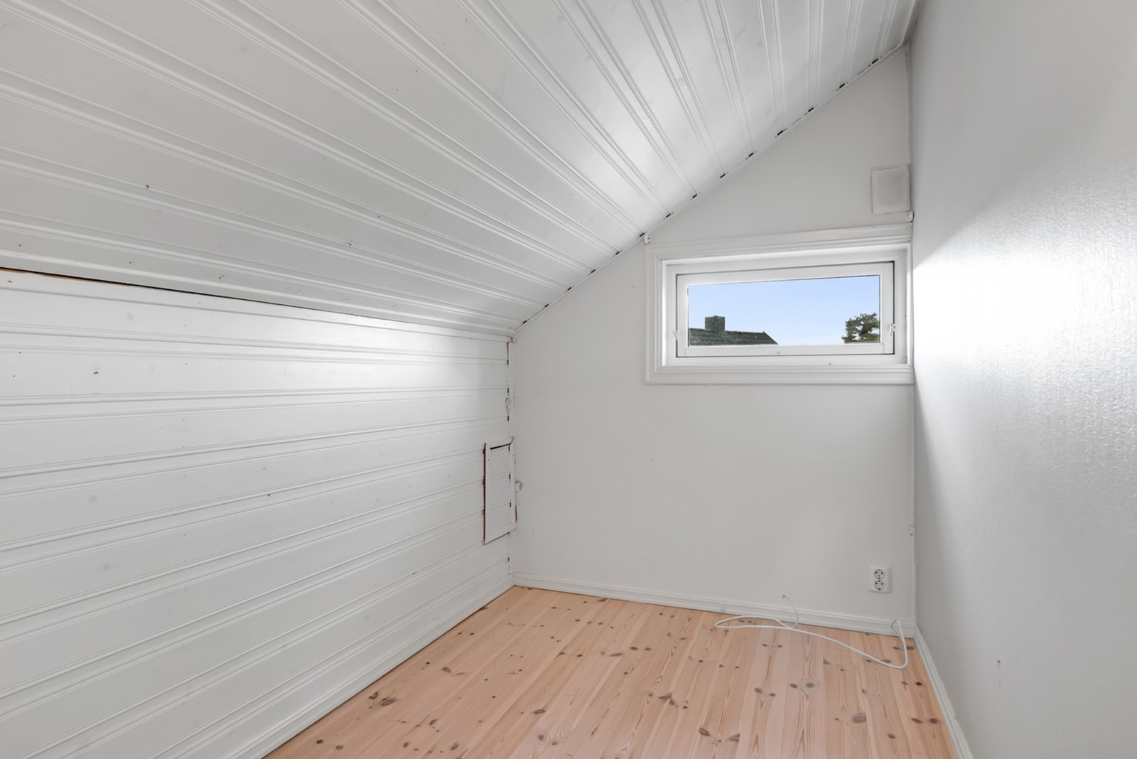 Boligen har også et disponibelt rom som med fordel kan brukes som hjemmekontor, hobbyrom eller innredes etter egne behov. Galleribilde