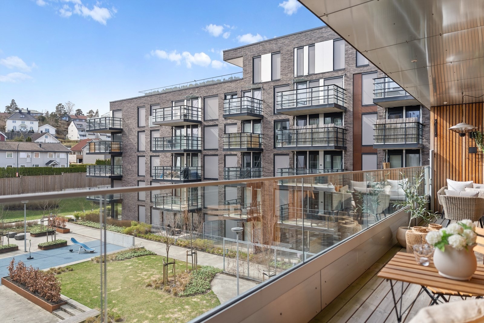 En flott leilighet med sentral beliggenhet, god standard og fine uteplasser Galleribilde