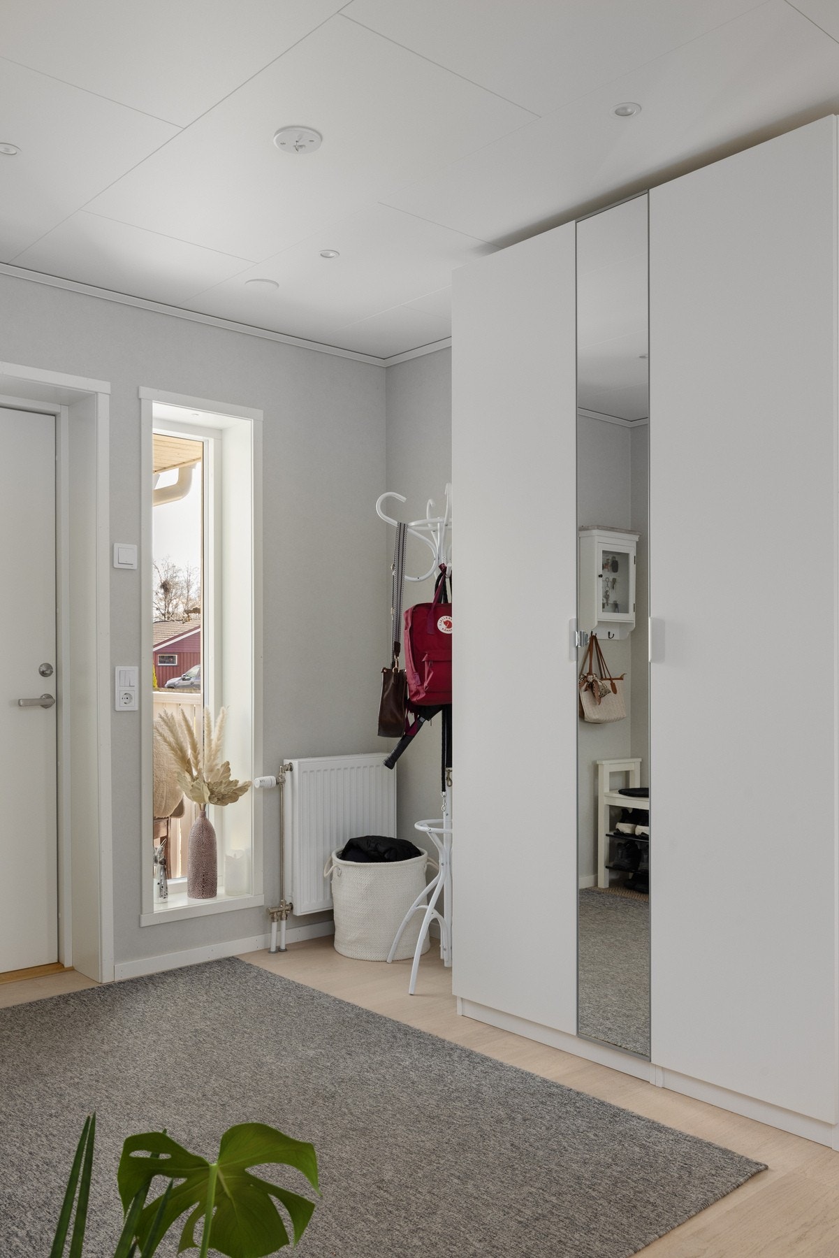 Her har du godt med garderobeplass. Galleribilde
