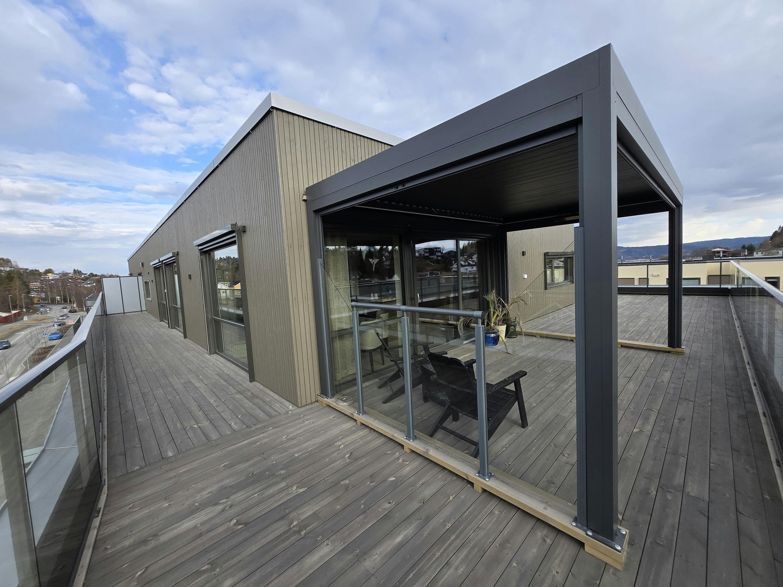 Takterrasse på 117,9 kvm med svært gode solforhold. Galleribilde