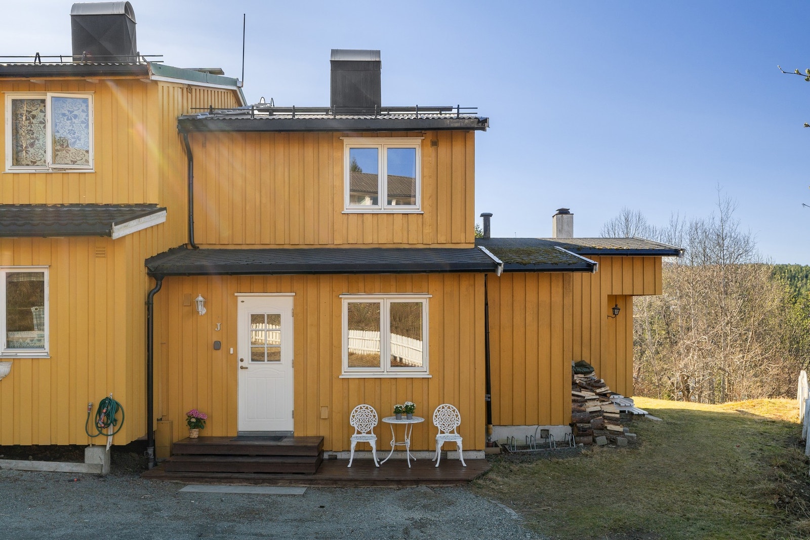 Inngangsparti. Galleribilde