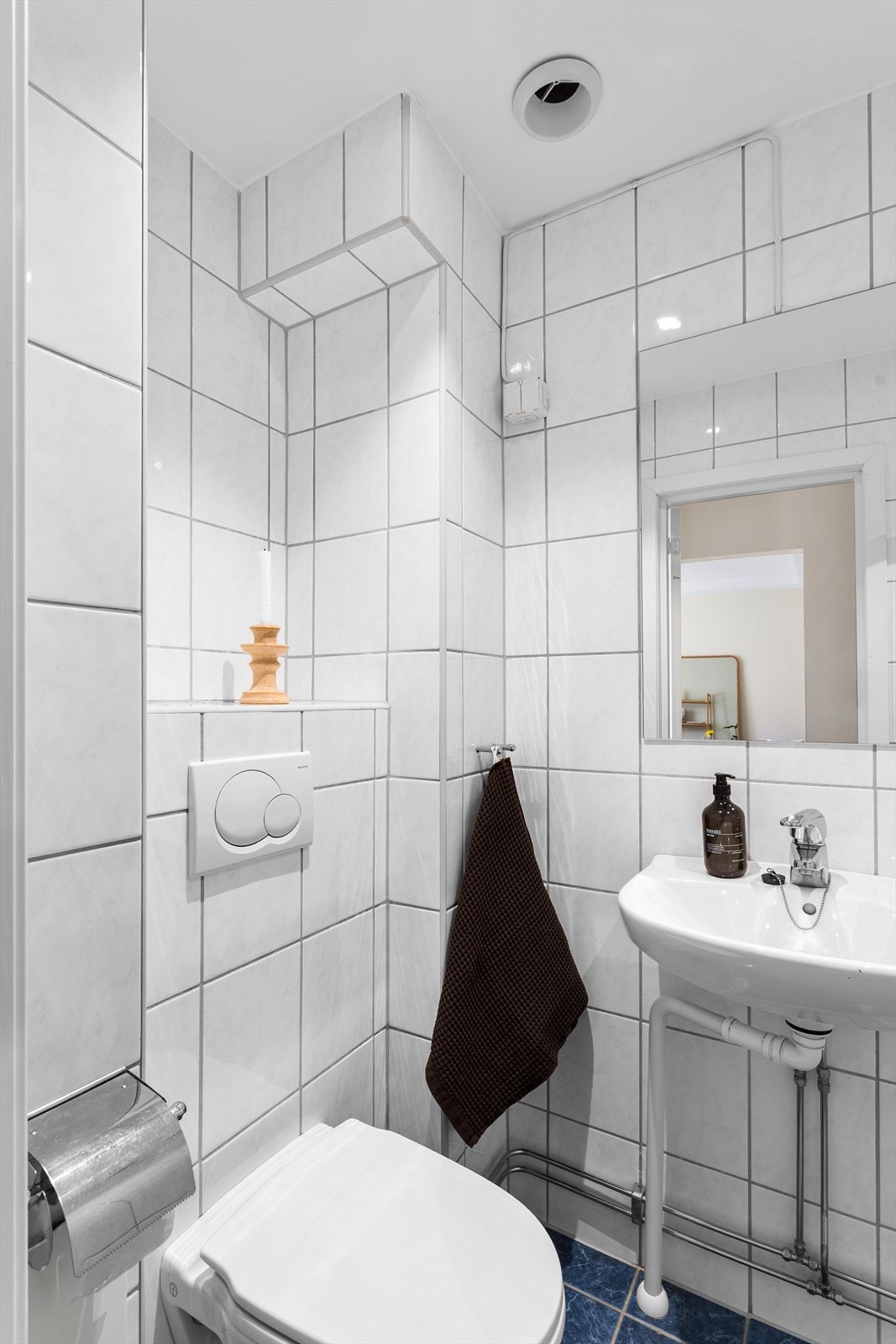 Himlingen har innfelte downlights som ble installert i 2021. Galleribilde