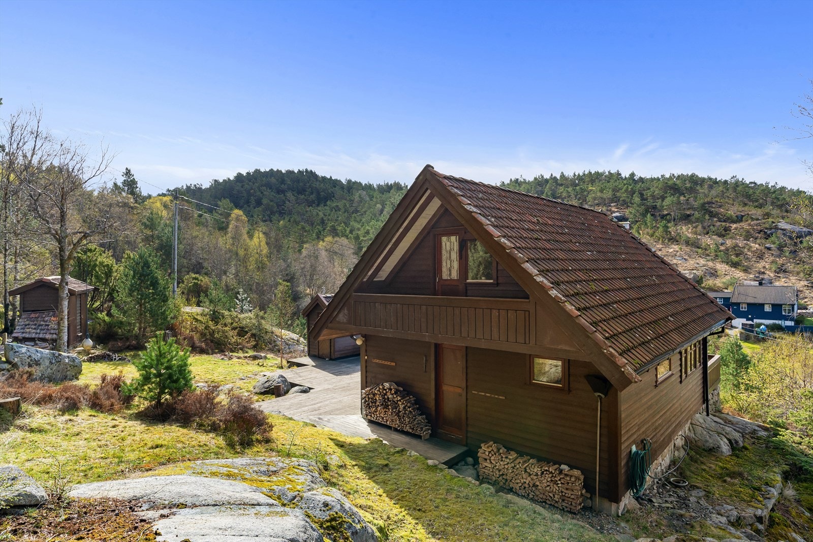 Praktisk bod med lagringsplass. Galleribilde