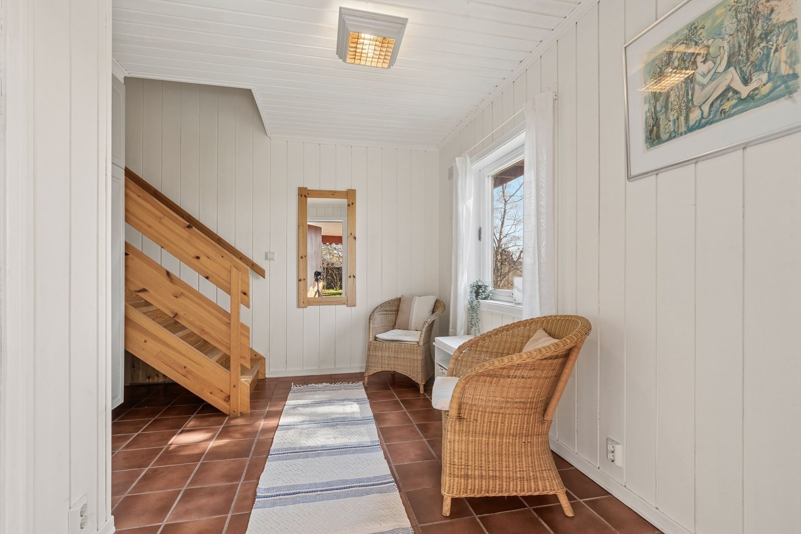 Entréen gir et godt førsteinntrykk og har plass til garderobeløsninger. Galleribilde