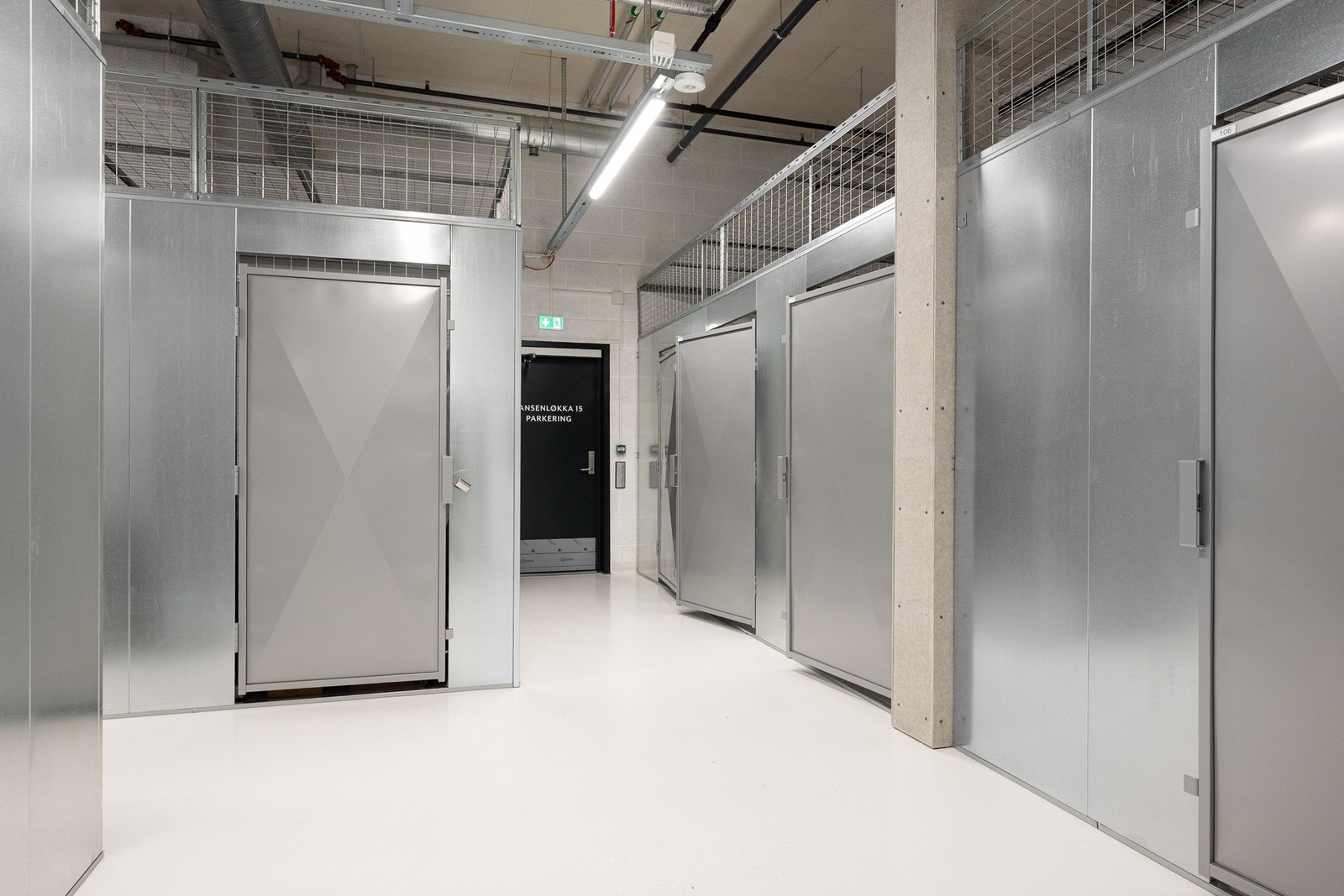 Bod på ca. 5 kvm med skjermet innsyn og gode oppbevaringsmuligheter. Galleribilde