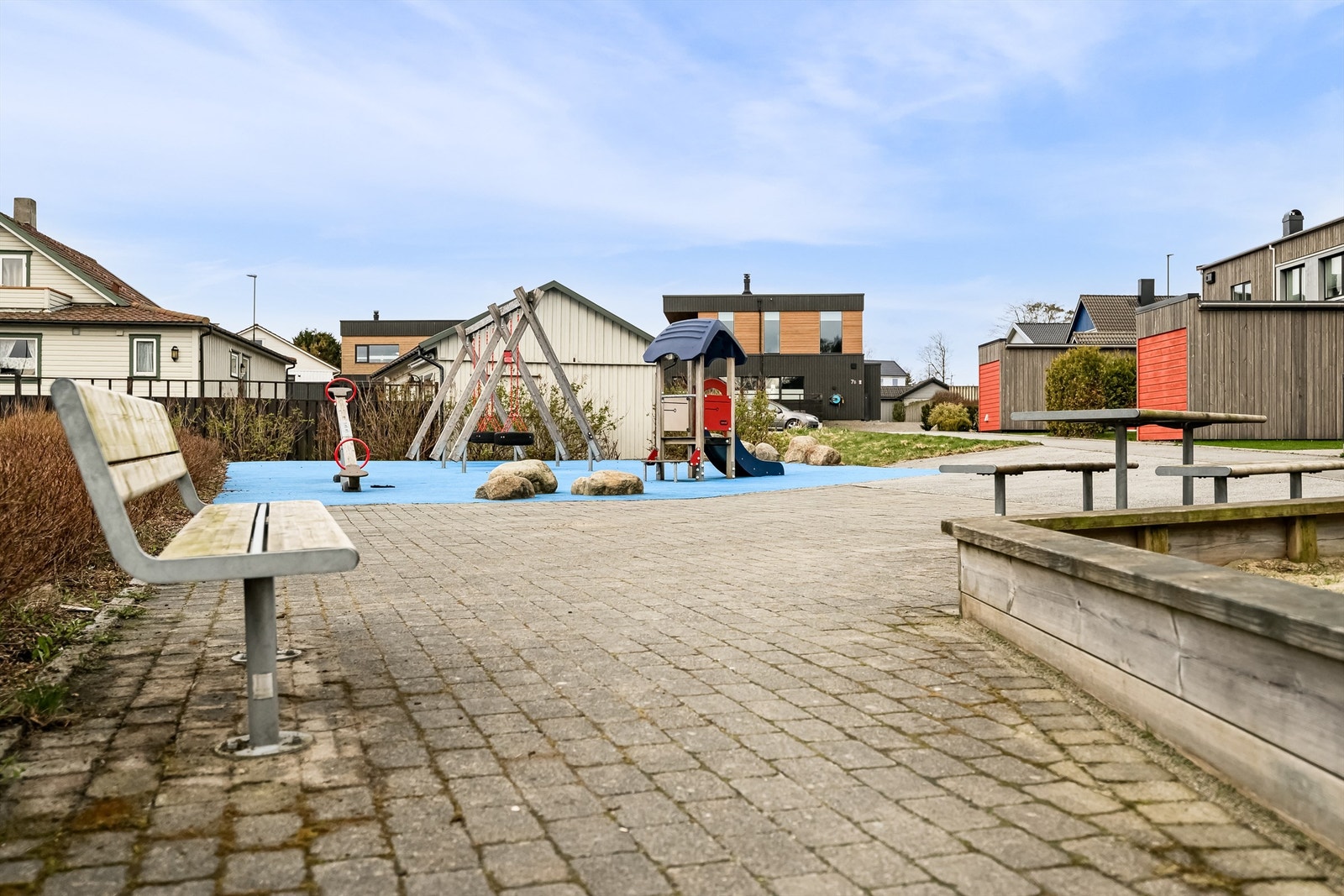 Lekeplass i umiddelbar nærhet. Galleribilde