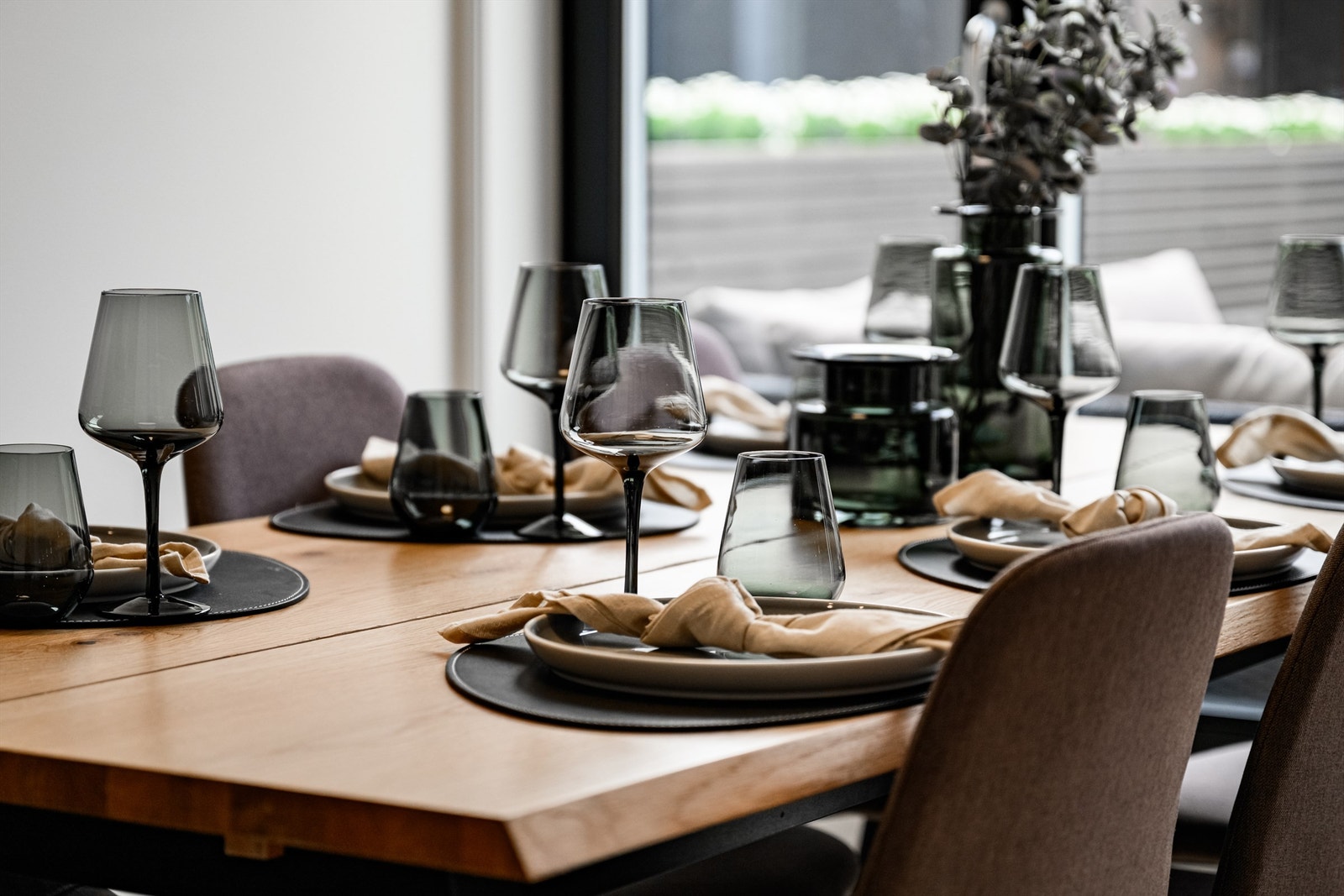 God plass til langbord for hyggelige sammenkomster. Galleribilde