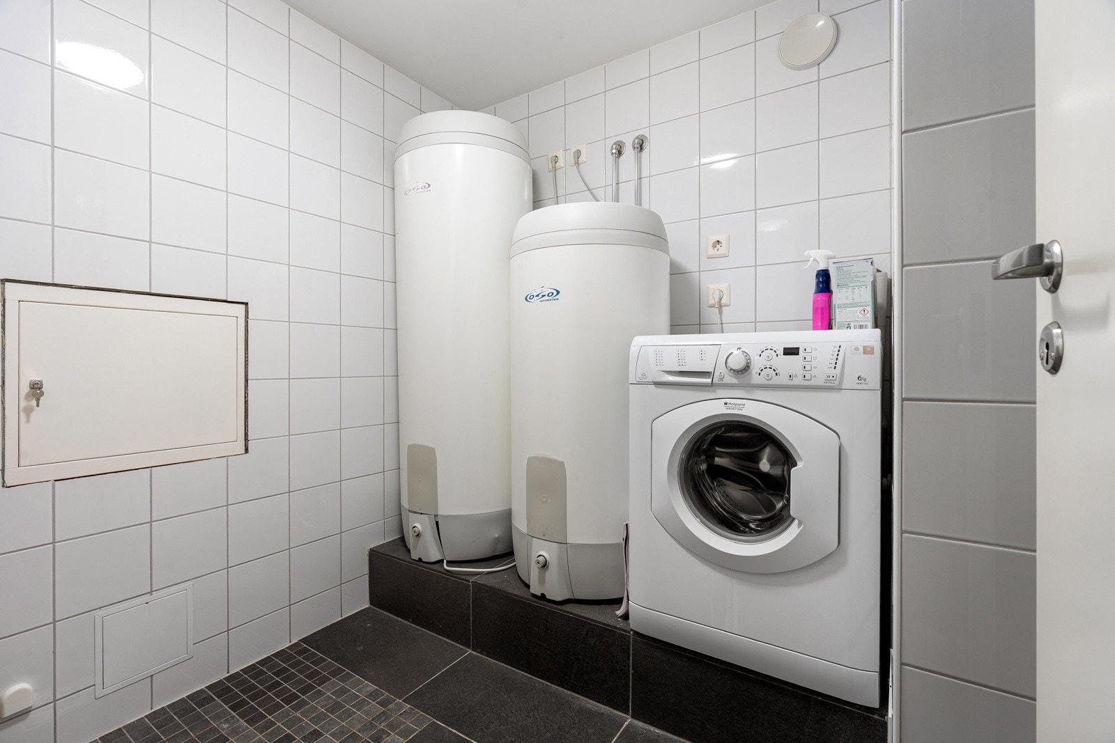 Vaskerom i underetasje.