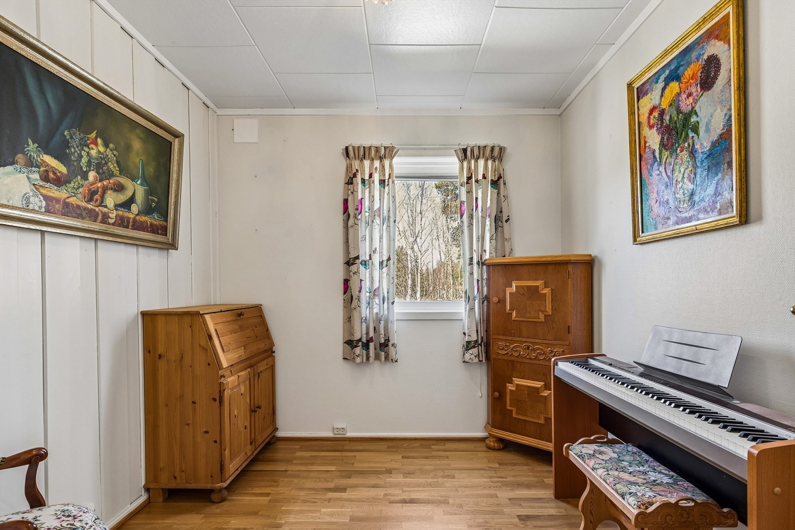Soverom nr 2 er lyst og romslig. Galleribilde
