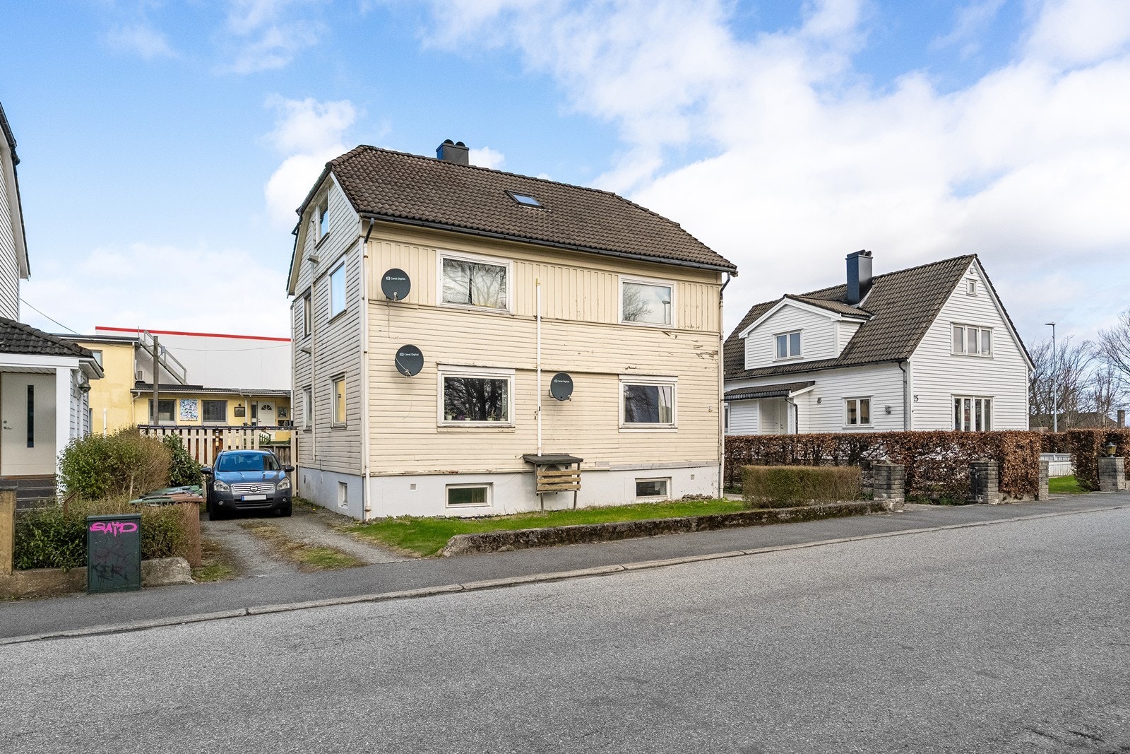 Adrian Marthinsen v/ Proaktiv Eiendomsmegling Sola har gleden av å presentere Bergsagelveien 27 for salg. Galleribilde