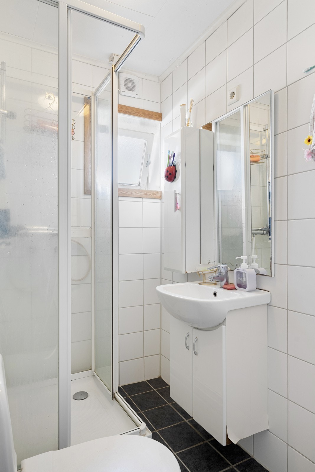 Varmekabler i gulv. Galleribilde