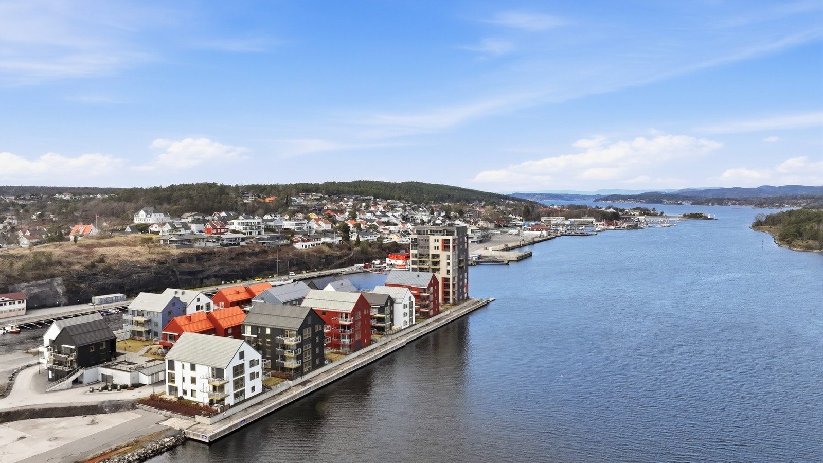 Langesund er i dag en av Norges flotteste sommerbyer med skjærgården i umiddelbar nærhet Galleribilde