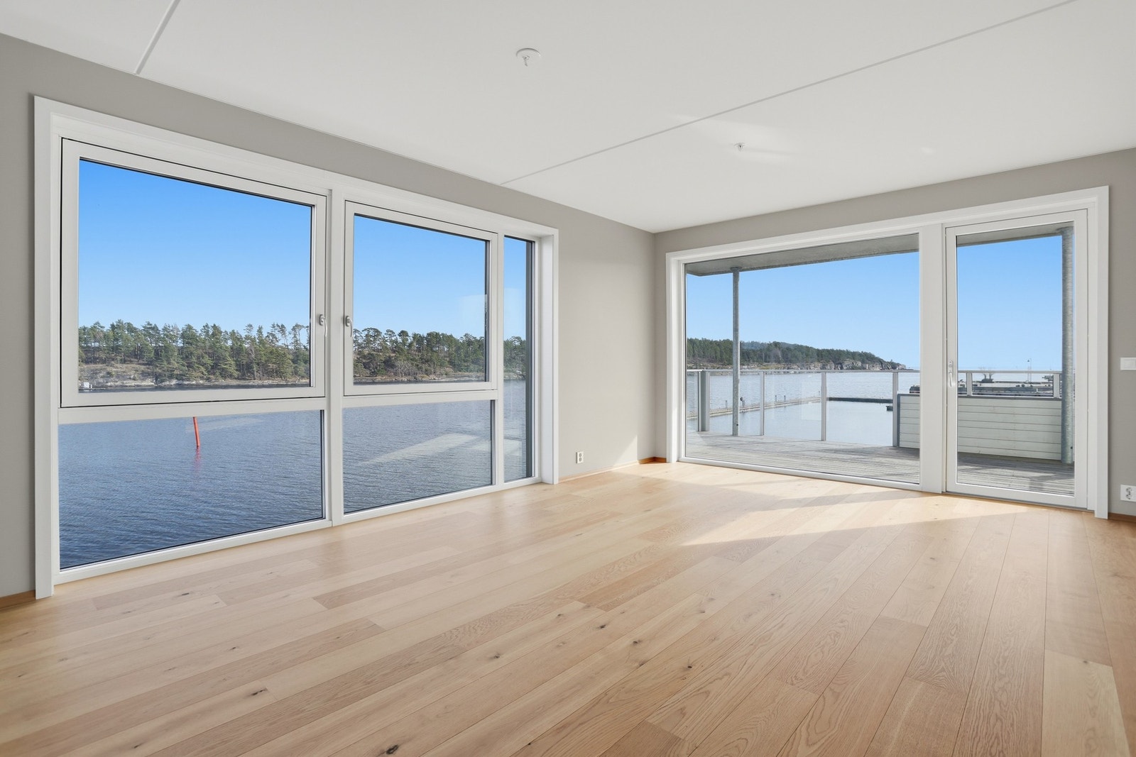 Vannbåren gulvvarme i stue, kjøkken og entre/gang. Galleribilde
