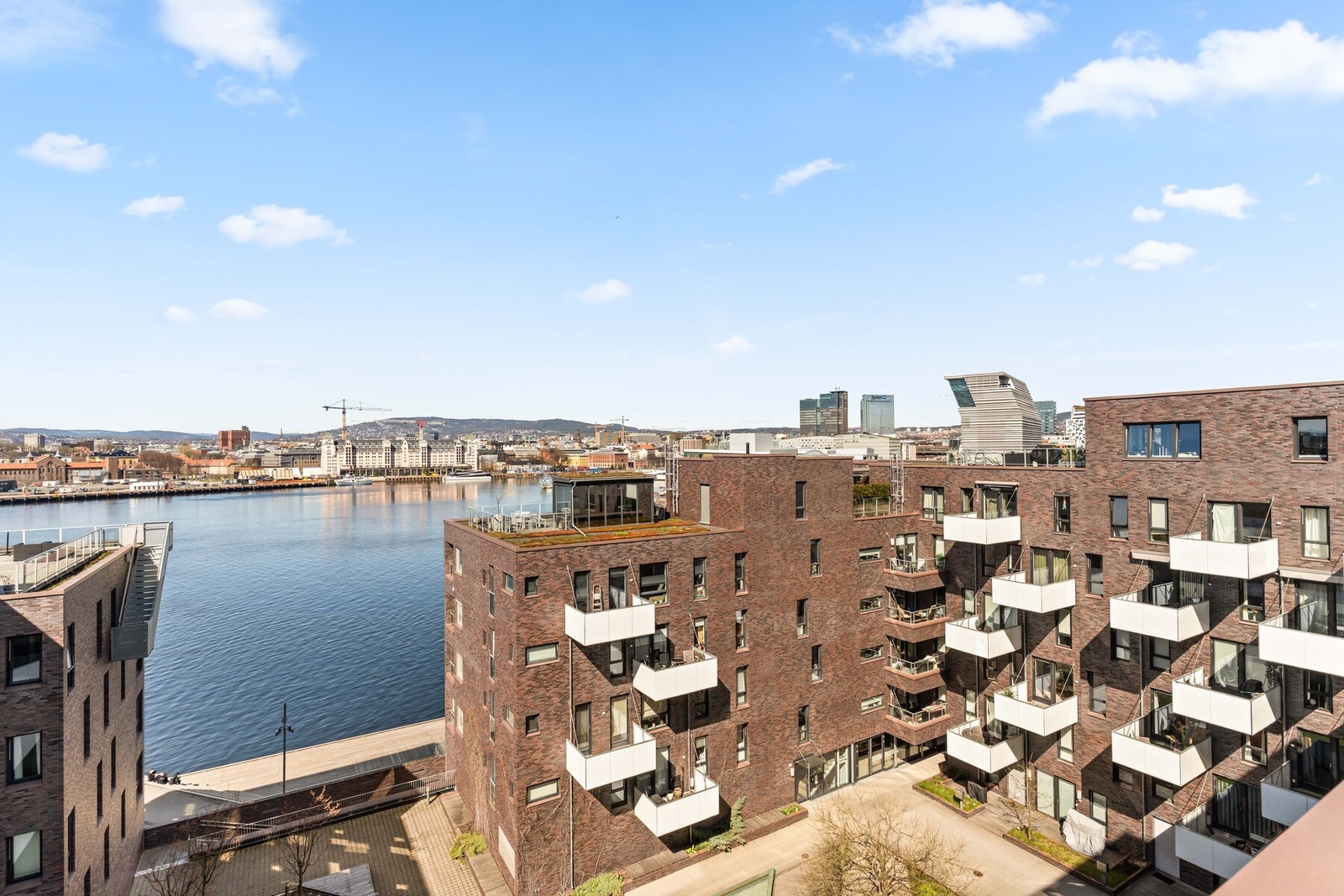 Utsikt fra takterrassen. Galleribilde