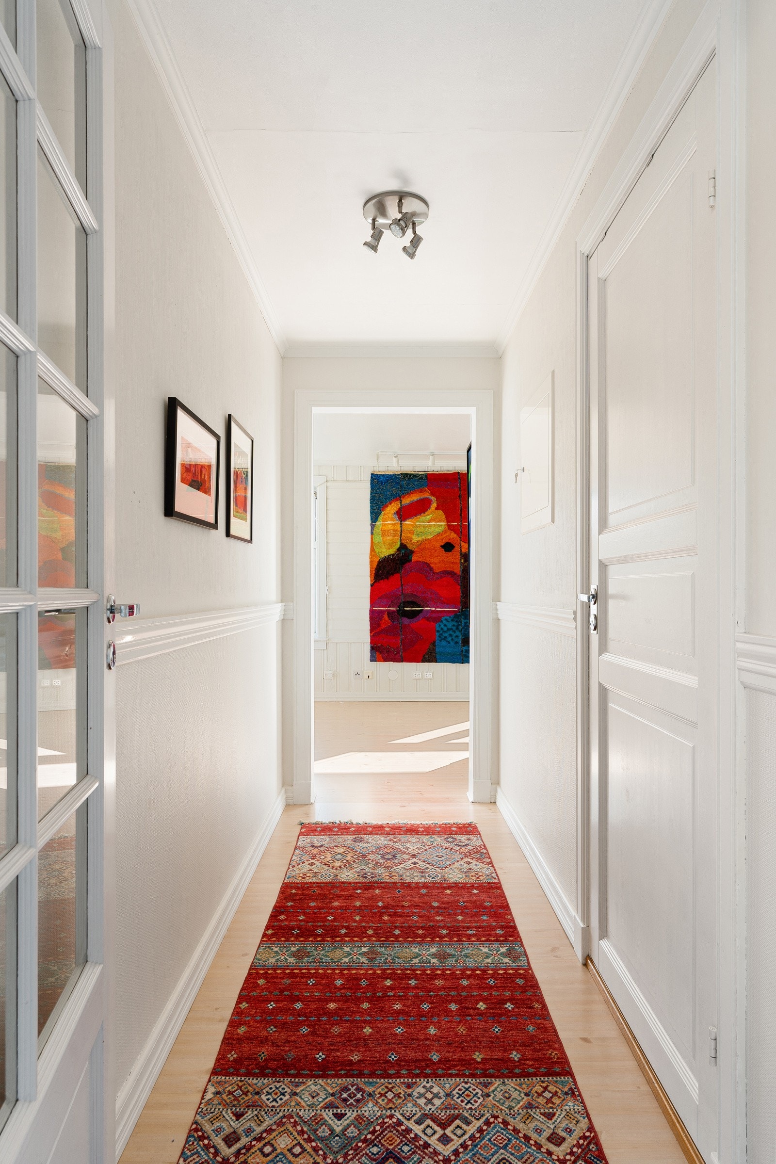 Lys og trivelig gang.