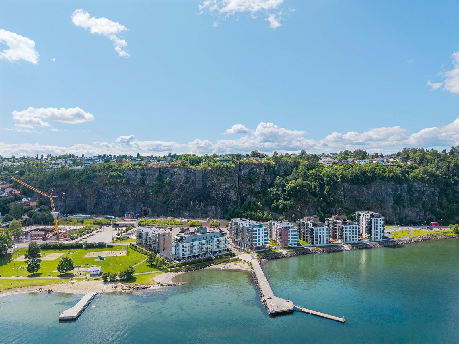 Dette er en romslig og lekker selveierleilighet med svært attraktiv beliggenhet i 4. etasje Galleribilde