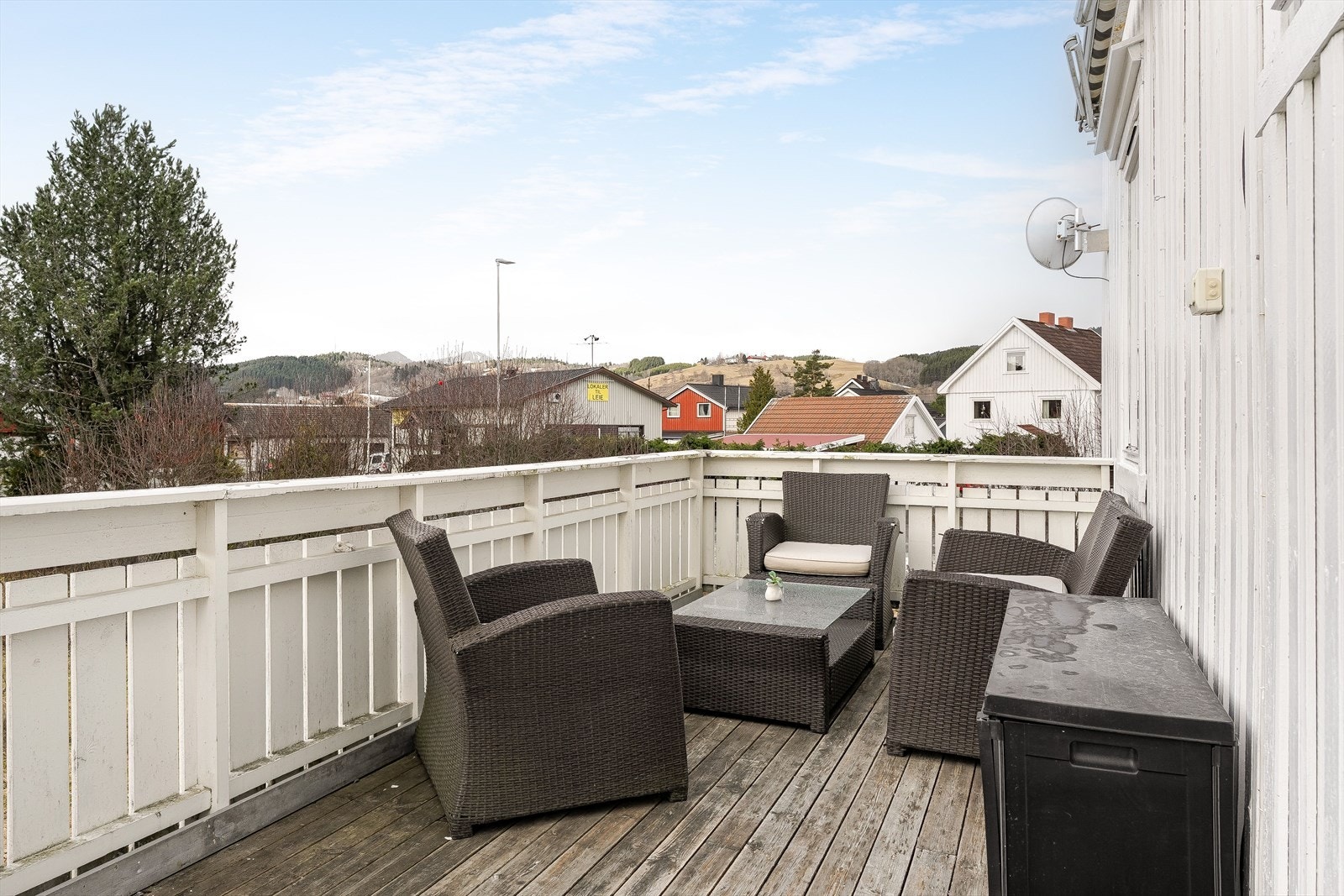 Terrasse ved inngangsparti Galleribilde
