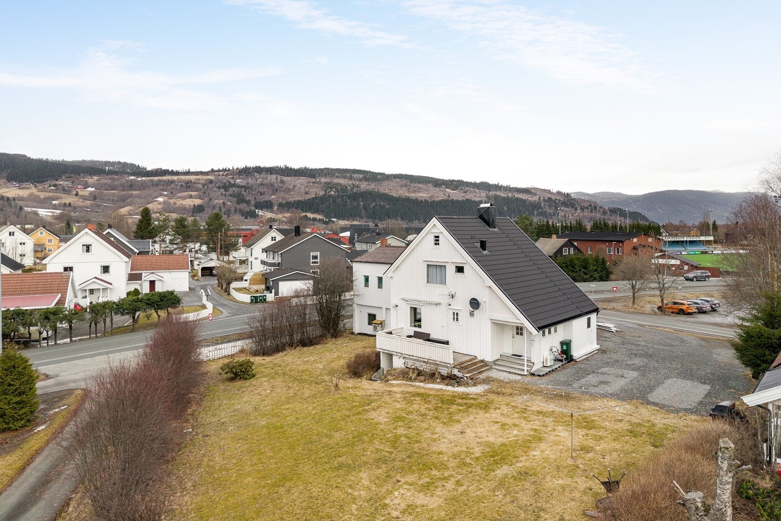 Velkommen til Gilhaugvegen 30 på Fannrem. Foto av Børge Halseth. Galleribilde